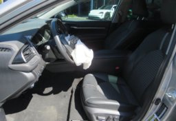 2021 Toyota Camry - Image 27