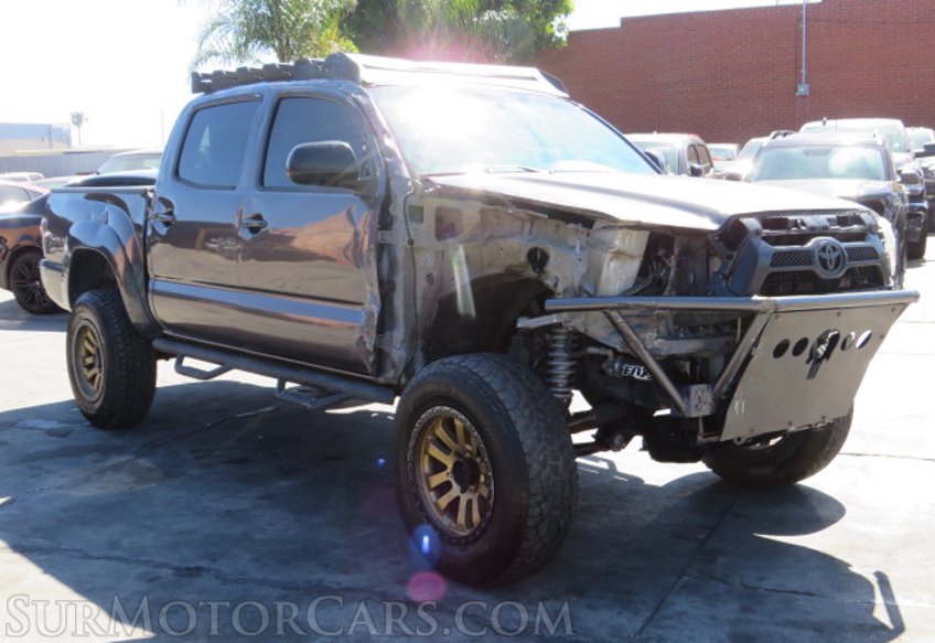 2012 Toyota Tacoma - Image 4