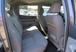 2012 Toyota Tacoma - Image 28