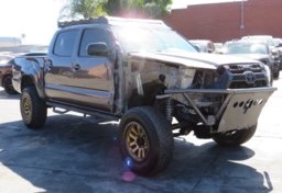 2012 Toyota Tacoma - Image 4