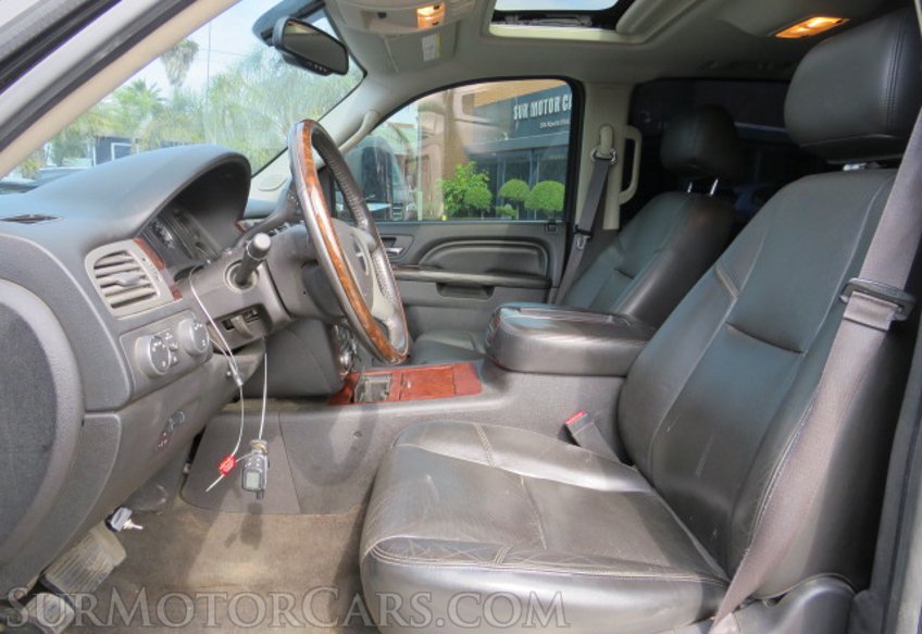 2013 GMC Sierra 3500HD - Image 28