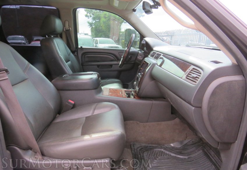 2013 GMC Sierra 3500HD - Image 29