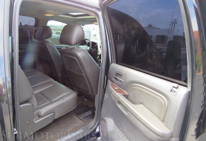 2013 GMC Sierra 3500HD - Image 27