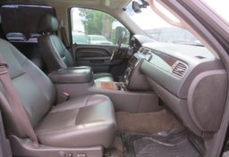 2013 GMC Sierra 3500HD - Image 29