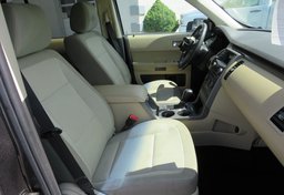 2017 Ford Flex - Image 22