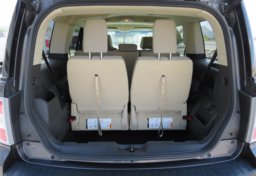 2017 Ford Flex - Image 30