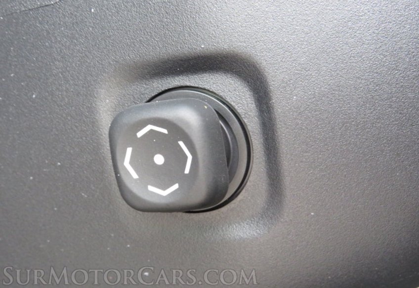 2021 Toyota Venza - Image 48