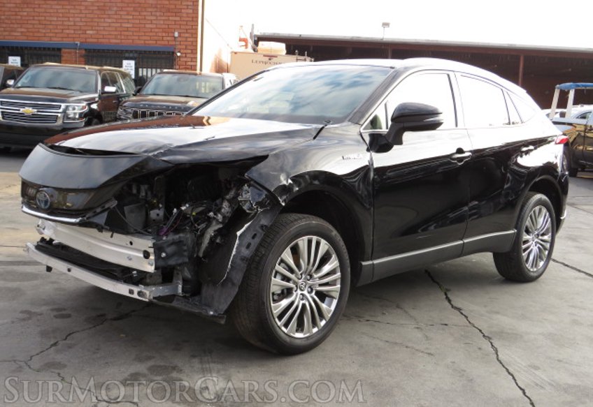 2021 Toyota Venza - Image 3