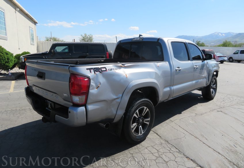 2016 Toyota Tacoma - Image 5