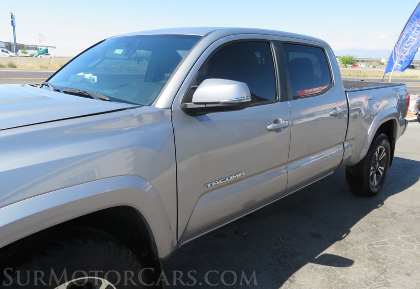 2016 Toyota Tacoma - Image 12