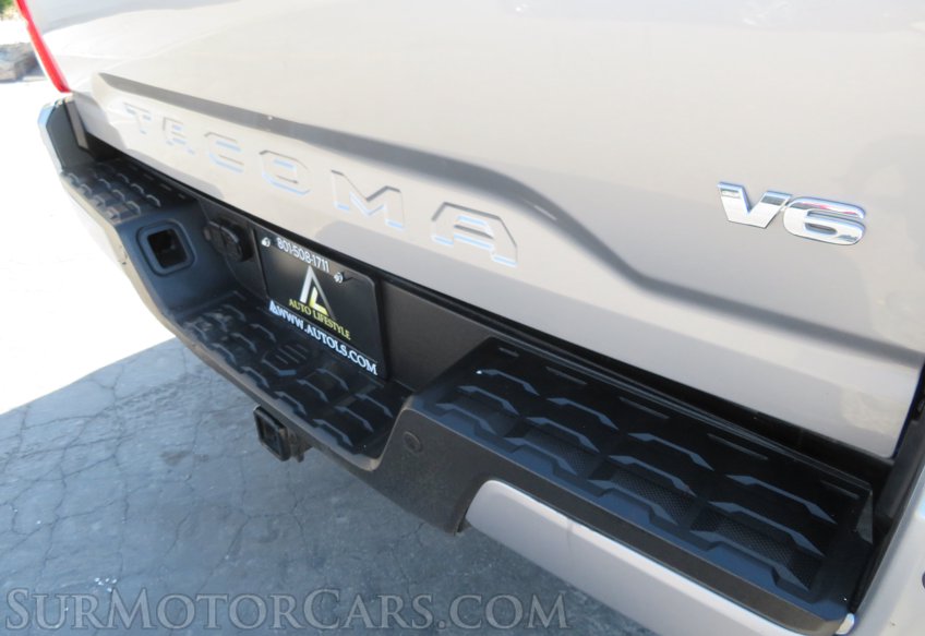 2016 Toyota Tacoma - Image 15