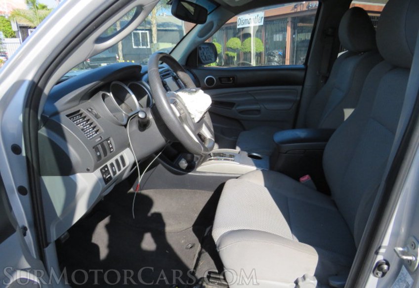 2012 Toyota Tacoma - Image 28