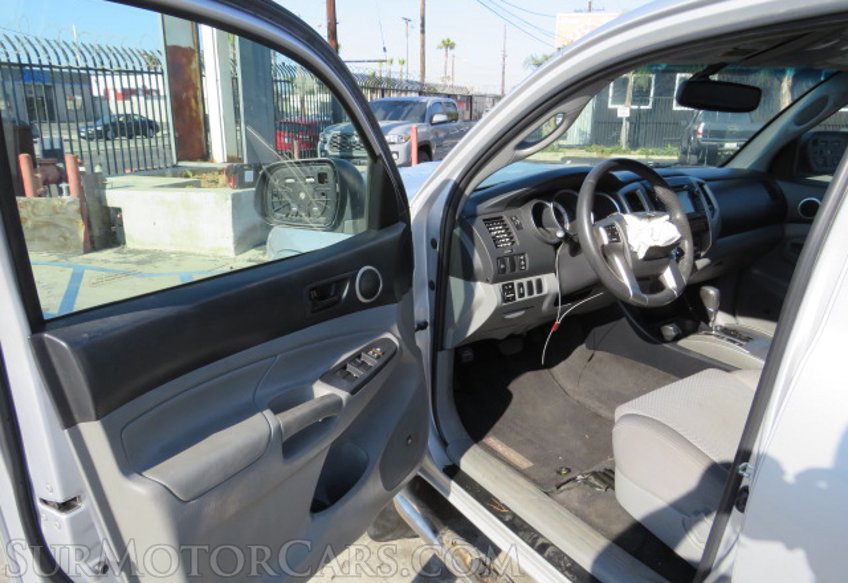 2012 Toyota Tacoma - Image 27