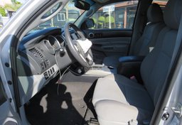 2012 Toyota Tacoma - Image 28