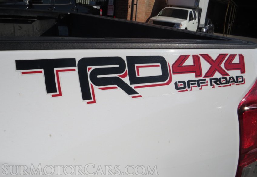 2016 Toyota Tacoma - Image 18