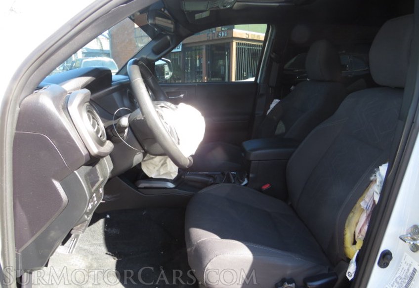 2016 Toyota Tacoma - Image 25