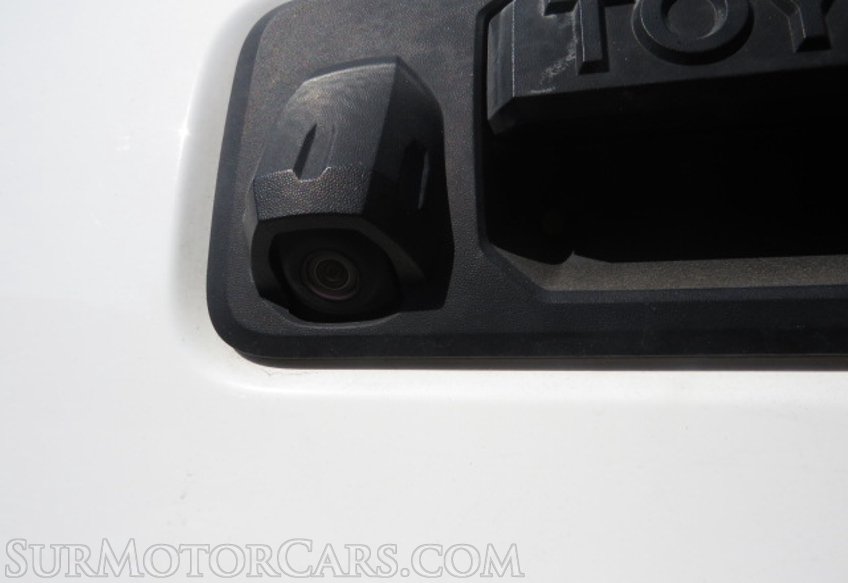 2016 Toyota Tacoma - Image 17