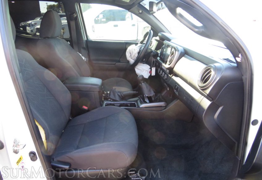 2016 Toyota Tacoma - Image 24