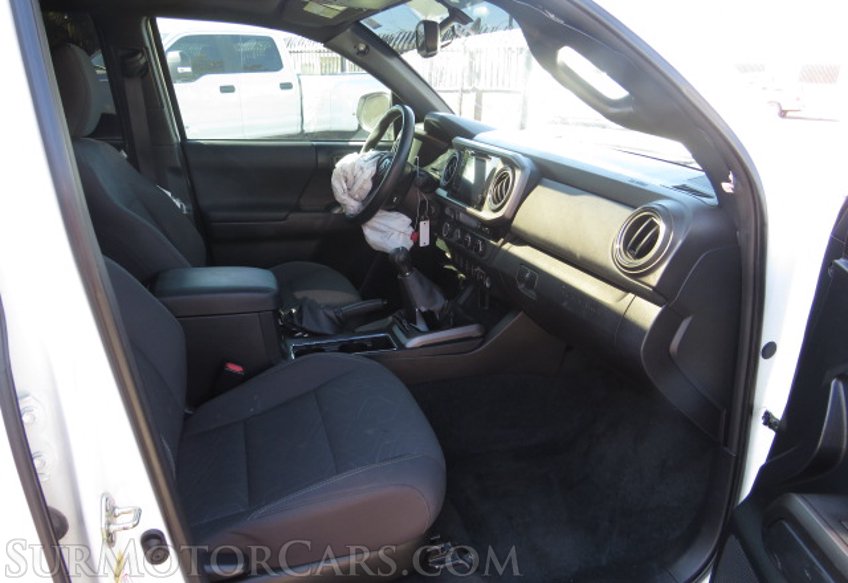 2016 Toyota Tacoma - Image 26