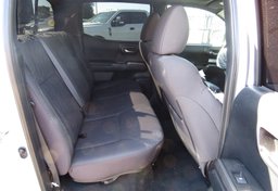 2016 Toyota Tacoma - Image 29