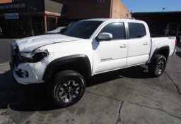 2016 Toyota Tacoma - Image 2