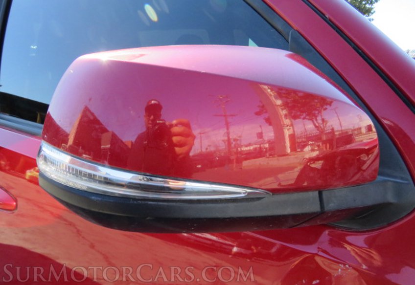 2017 Toyota Tacoma - Image 16