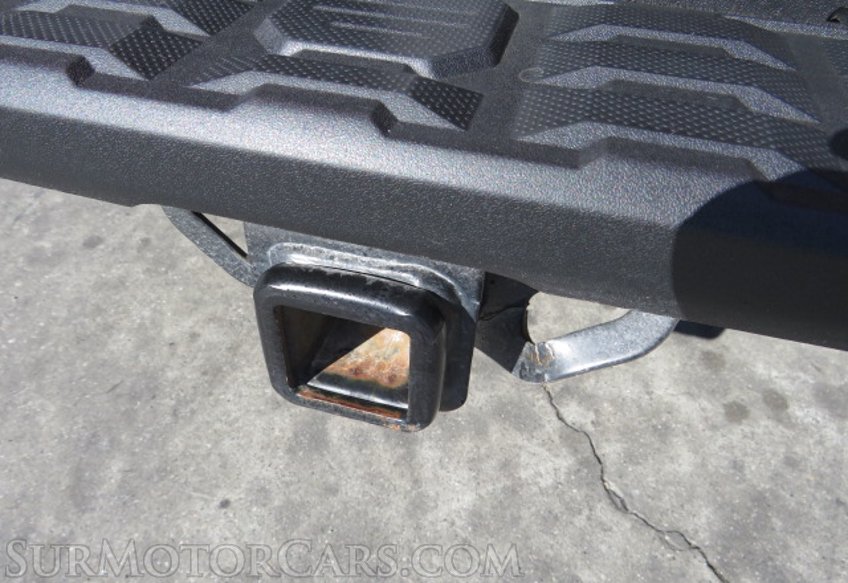 2017 Toyota Tacoma - Image 19