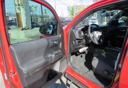 2017 Toyota Tacoma - Image 22