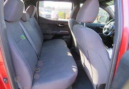 2017 Toyota Tacoma - Image 33