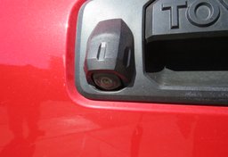 2017 Toyota Tacoma - Image 18