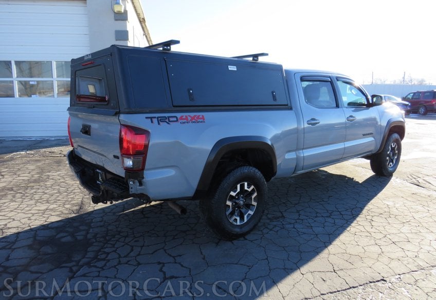 2019 Toyota Tacoma 4WD - Image 8
