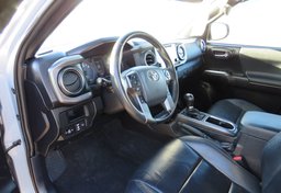 2019 Toyota Tacoma 4WD - Image 31