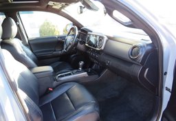 2019 Toyota Tacoma 4WD - Image 41