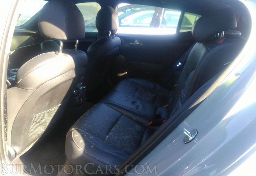 2019 Kia Stinger - Image 6