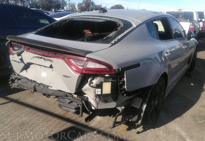 2019 Kia Stinger - Image 4