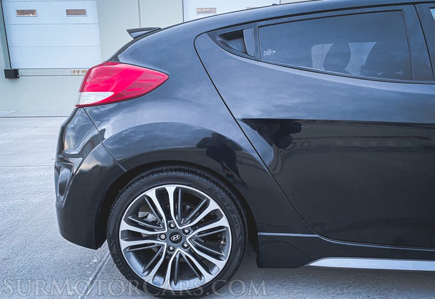 2016 Hyundai Veloster - Image 8