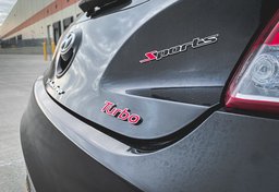 2016 Hyundai Veloster - Image 17