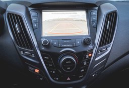 2016 Hyundai Veloster - Image 32