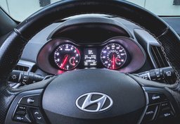 2016 Hyundai Veloster - Image 36