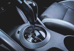 2016 Hyundai Veloster - Image 34