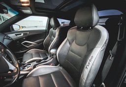 2016 Hyundai Veloster - Image 22