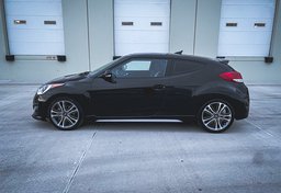 2016 Hyundai Veloster - Image 9