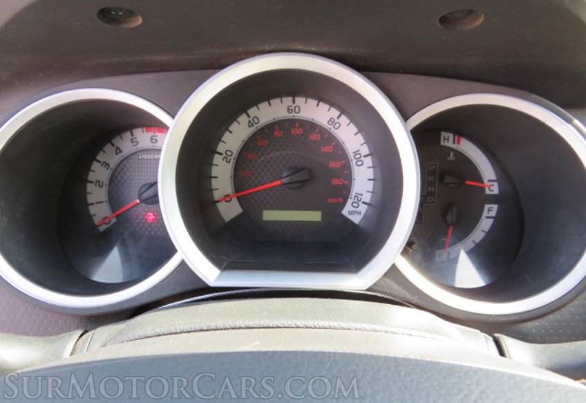 2014 Toyota Tacoma - Image 32