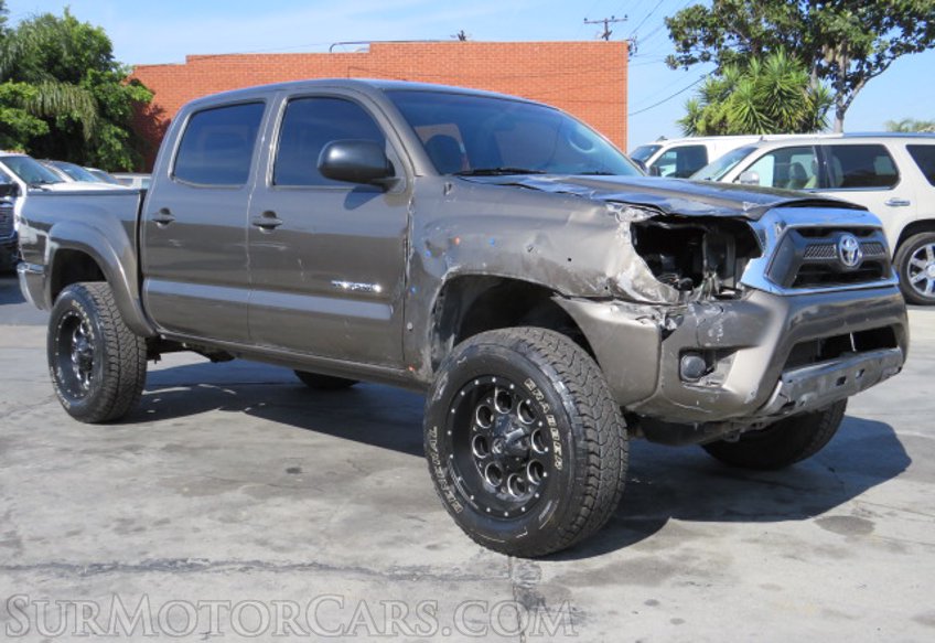 2014 Toyota Tacoma - Image 4