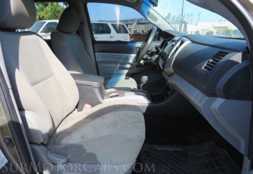 2014 Toyota Tacoma - Image 25