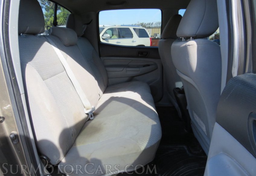 2014 Toyota Tacoma - Image 29