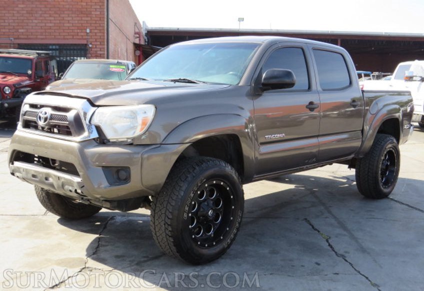 2014 Toyota Tacoma - Image 3