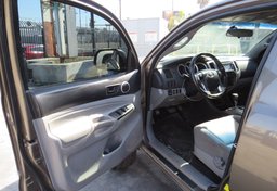 2014 Toyota Tacoma - Image 20