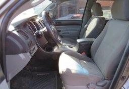 2014 Toyota Tacoma - Image 24