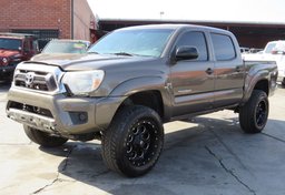 2014 Toyota Tacoma - Image 3